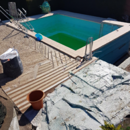 Piscine Extérieure à Coque : Élégance et Facilité d'Entretien Réunies Chateaurenard